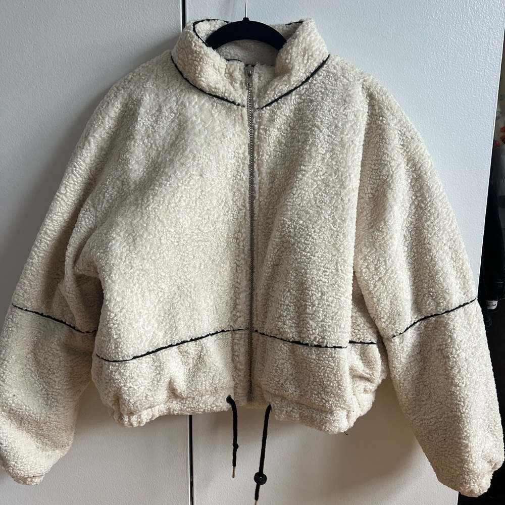 CREAM TEDDY JACKET size small